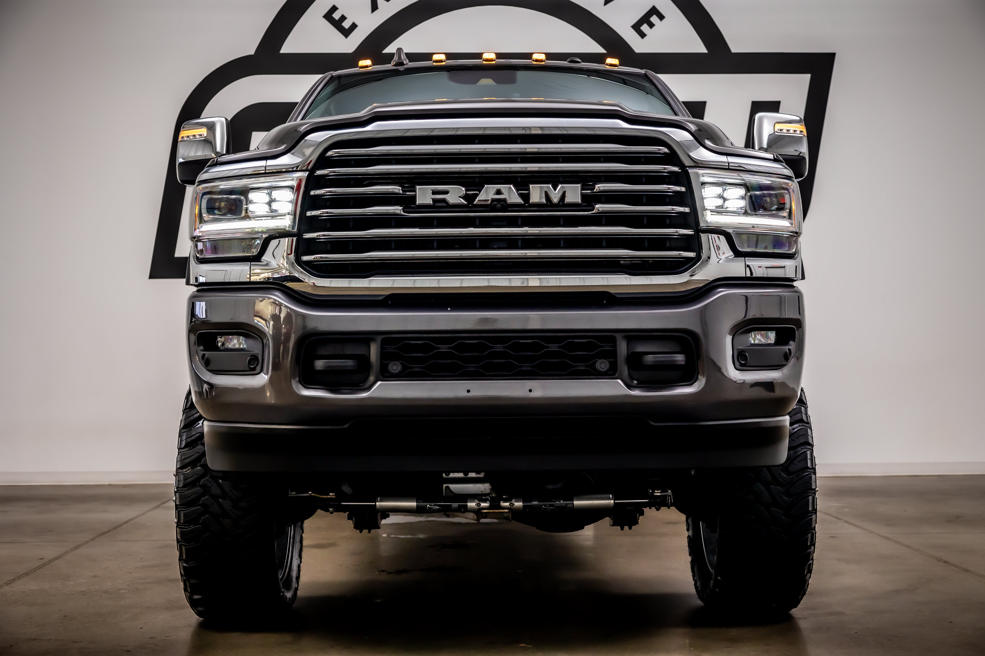 Used 2024 RAM 3500 Limited w/ Safety Group AWD/4WD image 4