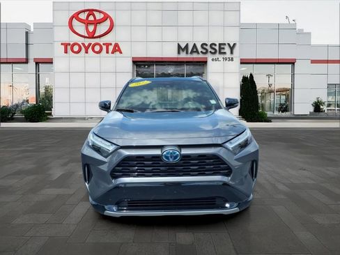 Used 2022 Toyota RAV4 XSE AWD/4WD image 8