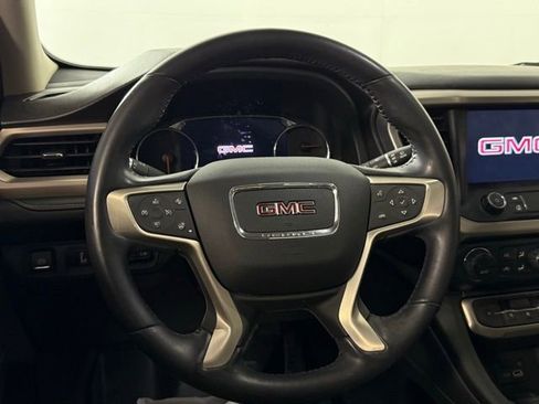 Used 2021 GMC Acadia Denali w/ Denali Technology Package image 16