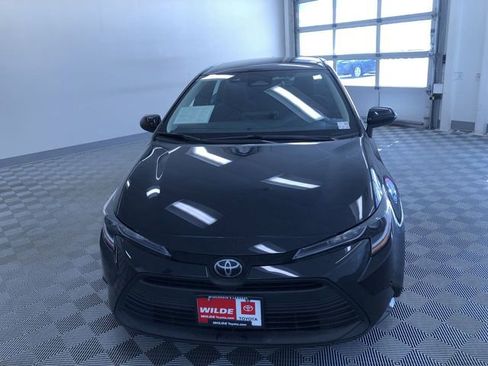 Used 2025 Toyota Corolla LE image 15