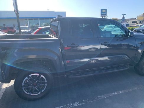 Used 2025 Toyota Tacoma TRD Sport AWD/4WD image 6