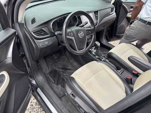 Used 2020 Buick Encore Preferred w/ Safety Package image 21
