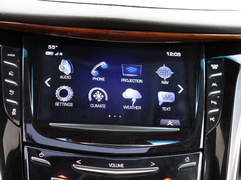 Used 2019 Cadillac Escalade Luxury AWD/4WD image 37