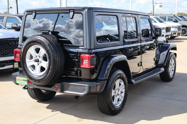 Used 2019 Jeep Wrangler Unlimited Sahara w/ Dual Top Group AWD/4WD image 6