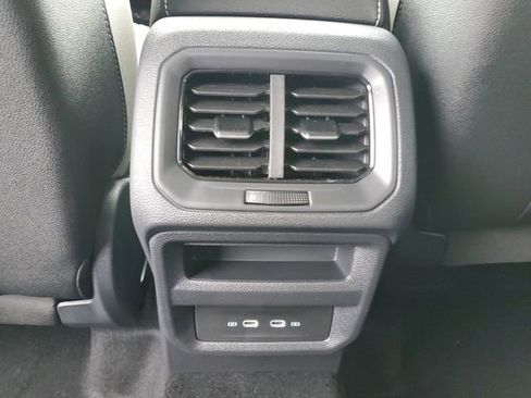 New 2026 Volkswagen Taos SE image 10