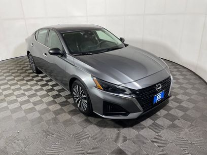 Used 2024 Nissan Altima 2.5 SV