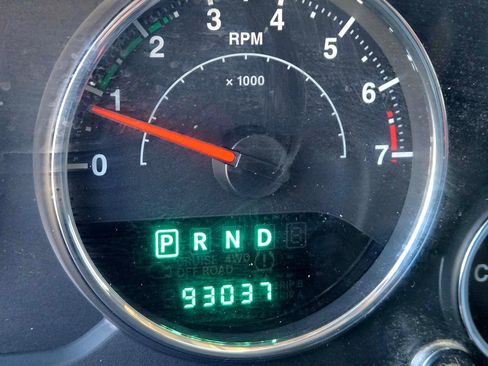 Used 2012 Jeep Wrangler Unlimited Sahara w/ Connectivity Group image 16