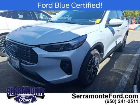 Used 2025 Ford Escape SE w/ PHEV Premium Package FWD image 3