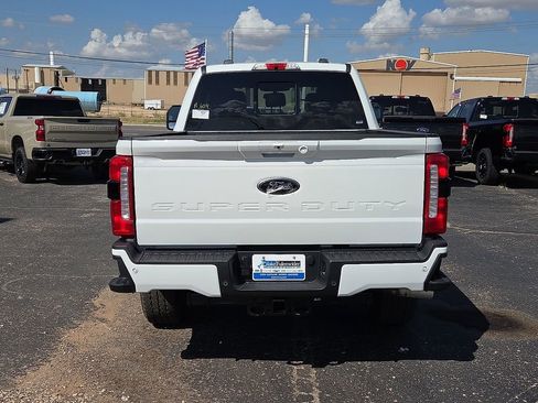 New 2025 Ford F250 Lariat w/ Lariat Ultimate Package AWD/4WD image 4