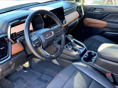 Used 2024 GMC Canyon AT4 image 17