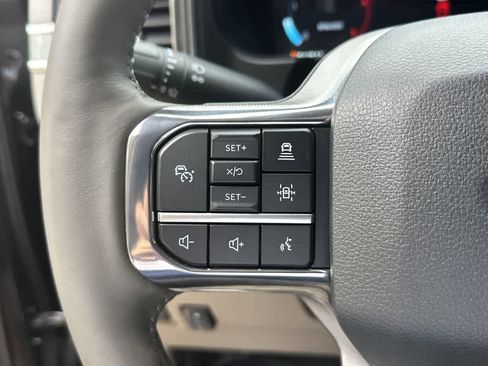 Used 2025 Ford F450 Platinum w/ Platinum Plus Package image 41