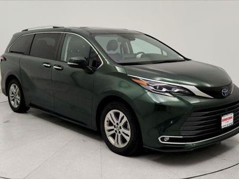 Certified 2024 Toyota Sienna Platinum AWD/4WD image 1