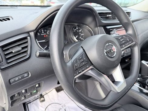 Certified 2019 Nissan Rogue S image 15