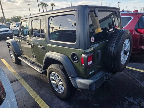 Used 2023 Jeep Wrangler Unlimited Sport AWD/4WD image 4