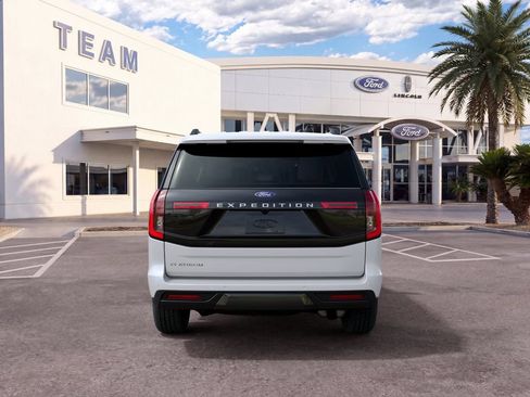 New 2027 Ford Expedition Platinum w/ Platinum Ultimate Package AWD/4WD image 7