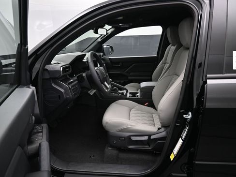 New 2026 Toyota 4Runner SR5 AWD/4WD image 10
