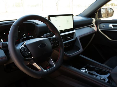 Used 2026 Ford Explorer ST image 16