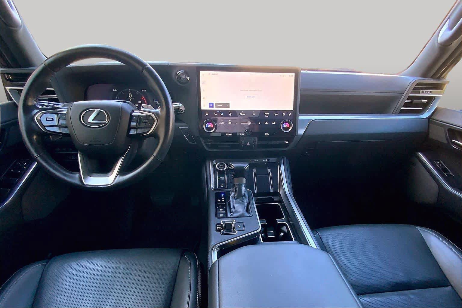 Used 2025 Lexus GX 550 w/ Accessory Package (2T) AWD/4WD image 30
