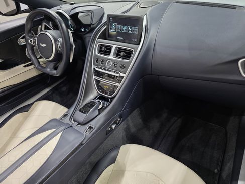 Used 2021 Aston Martin DBS Superleggera Volante image 23