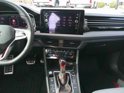 Used 2025 Volkswagen Jetta GLI Autobahn w/ GLI Black Package image 31