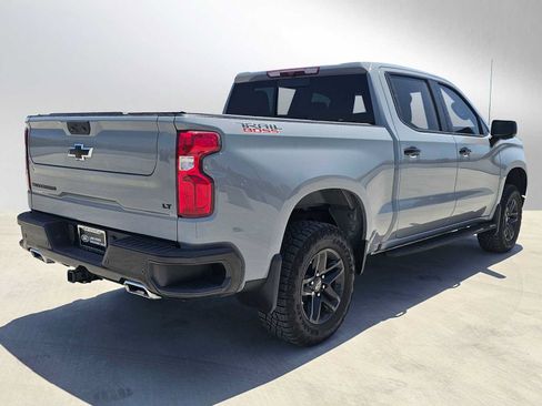 Used 2024 Chevrolet Silverado 1500 LT Trail Boss w/ Convenience Package II AWD/4WD image 4