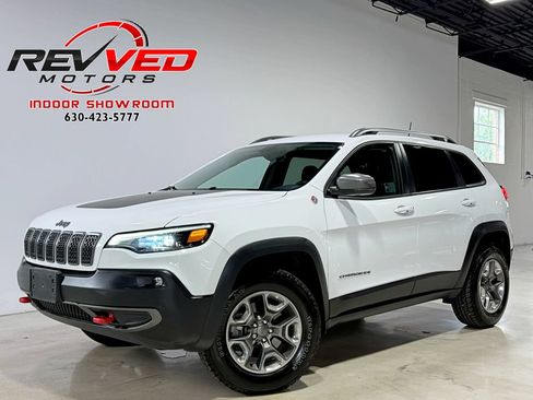 Used 2019 Jeep Cherokee Trailhawk AWD/4WD image 1