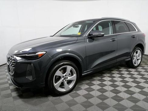 Certified 2025 Audi Q5 Premium Plus AWD/4WD image 28