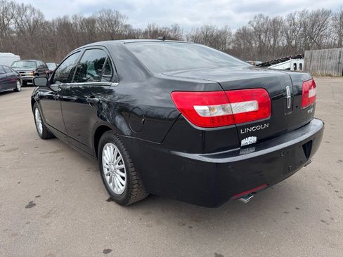 Used 2009 Lincoln MKZ image 3