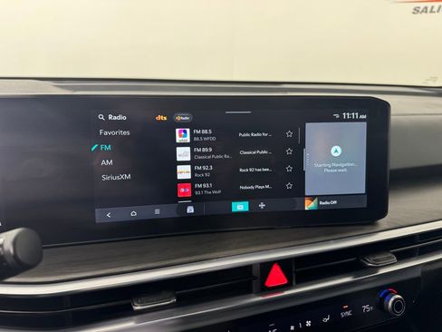 Used 2025 Kia Sorento SX image 16