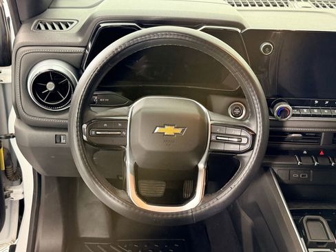 Used 2024 Chevrolet Colorado LT w/ LT Convenience Package image 19