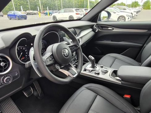 Used 2025 Alfa Romeo Stelvio Sprint AWD/4WD image 14