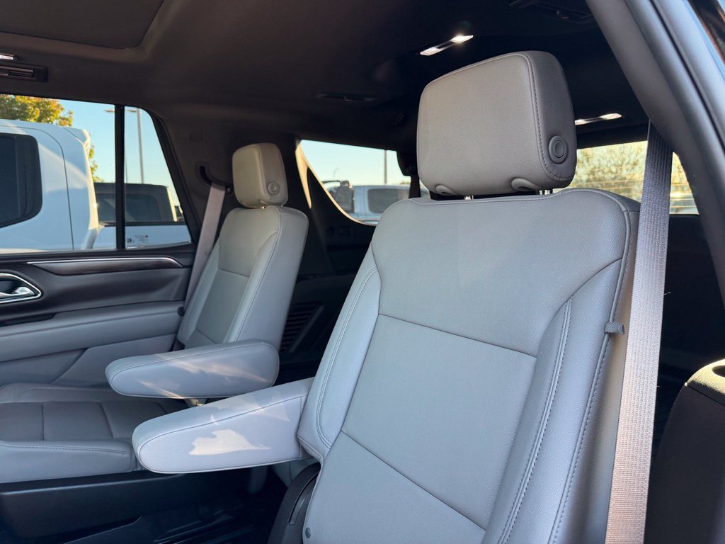 Used 2024 Chevrolet Tahoe Z71 w/ Z71 Off-Road Package AWD/4WD image 19