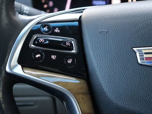 Used 2019 Cadillac XTS Luxury image 18