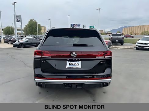 New 2026 Volkswagen Atlas Peak Edition AWD/4WD image 4