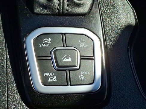 New 2026 Nissan Frontier SV w/ Tow Package image 19