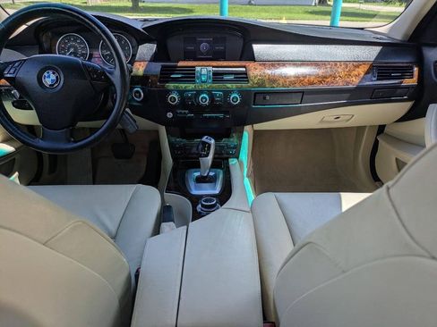 Used 2009 BMW 528i xDrive Sedan AWD/4WD image 15
