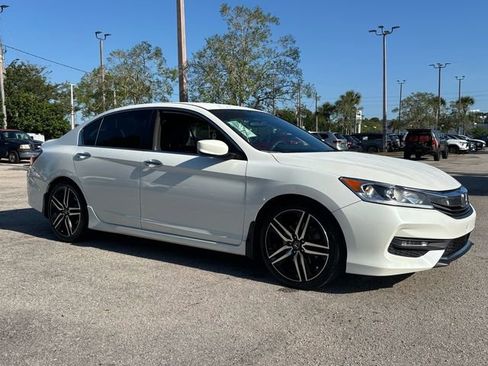 Used 2017 Honda Accord Sport Special Edition image 2