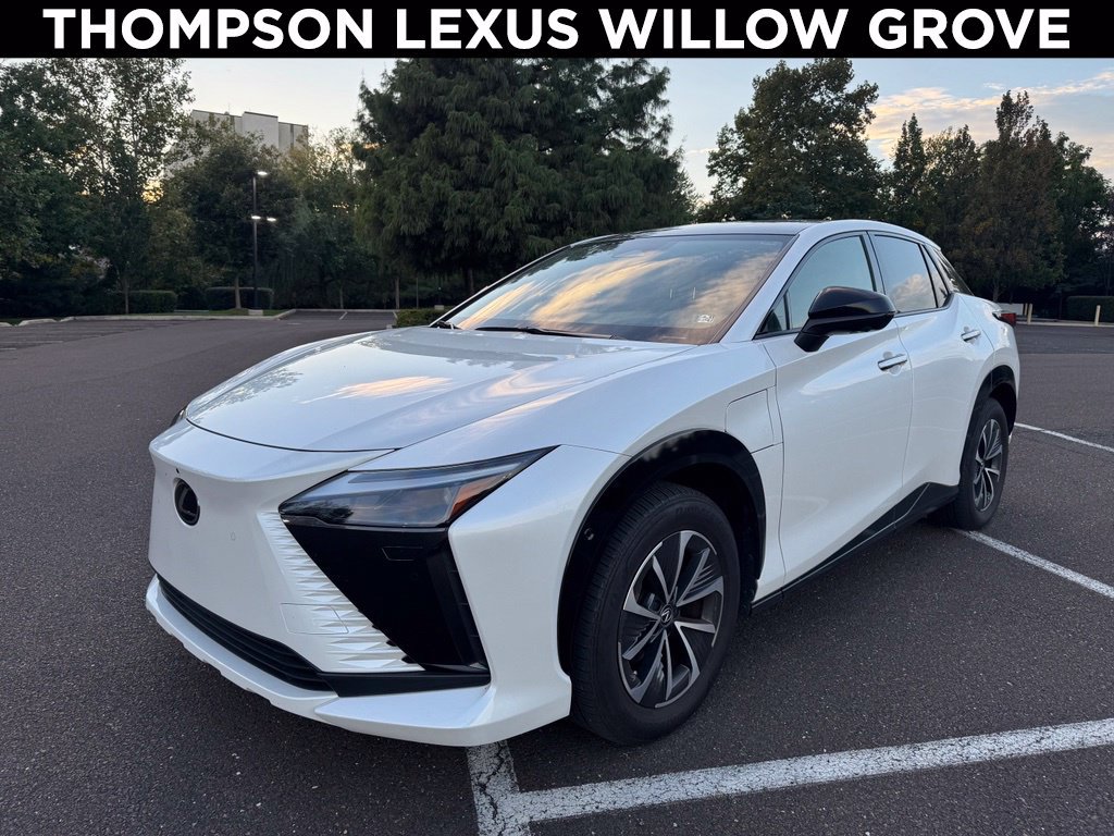 Certified 2024 Lexus RZ 450e Premium w/ Technology Package AWD/4WD image 1