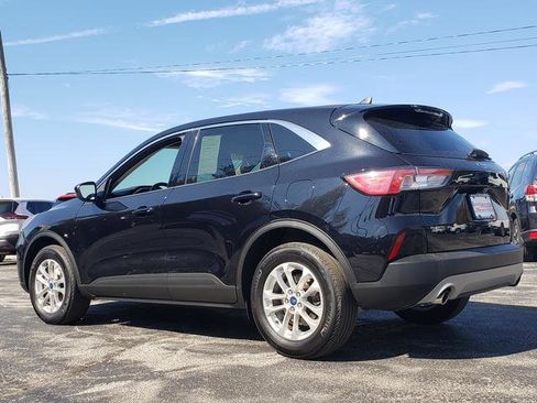Used 2020 Ford Escape SE image 5