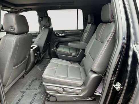Used 2022 Chevrolet Suburban RST w/ Luxury Package AWD/4WD image 25