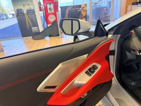 Used 2022 Chevrolet Corvette Stingray Preferred Cpe w/ Battery Protection Package image 9
