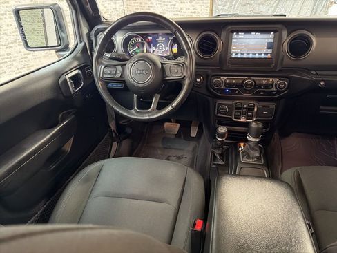 Used 2023 Jeep Wrangler Unlimited w/ Cold Weather Group image 15