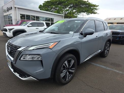 Used 2022 Nissan Rogue Platinum w/ Head-Up Display Package image 3