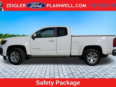 Used 2022 Chevrolet Colorado LT w/ Fleet Safety Package AWD/4WD image 2