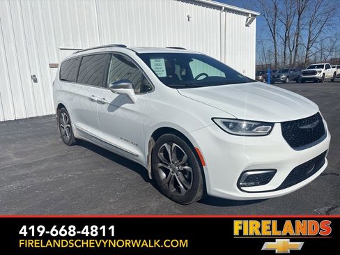Used 2022 Chrysler Pacifica Pinnacle image 11