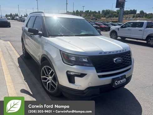 Used 2018 Ford Explorer Sport AWD/4WD image 3