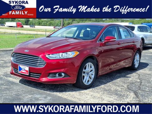 Used 2015 Ford Fusion SE w/ Equipment Group 202A FWD image 1