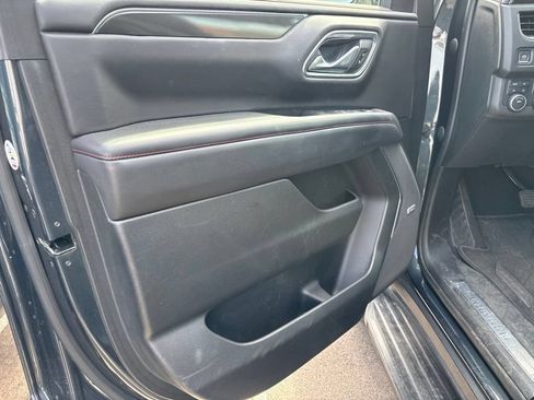 Used 2022 Chevrolet Tahoe RST w/ Luxury Package AWD/4WD image 6