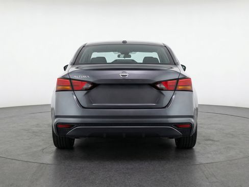 Used 2025 Nissan Altima 2.5 SV FWD image 7