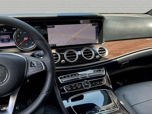 Used 2017 Mercedes-Benz E 300 image 9